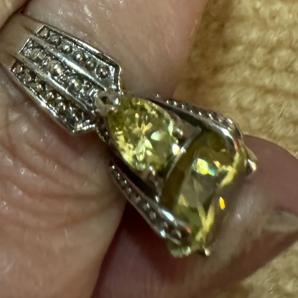 5ct Peridot Ring Rhodium Plated 925 Sterling Silver Pear Side Stones Size 7